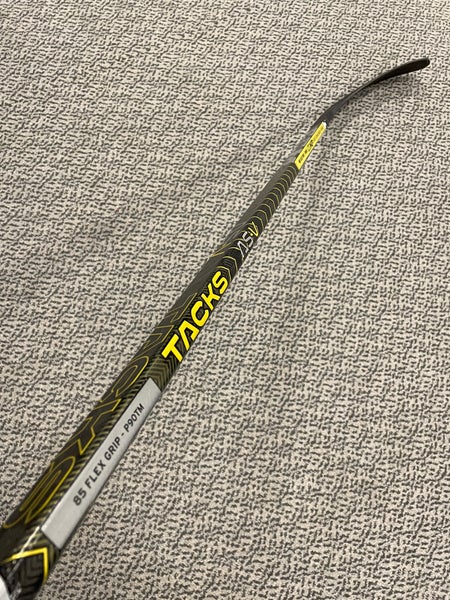 CCM Tacks AS-V 85 flex P90TM Curve left hand stick