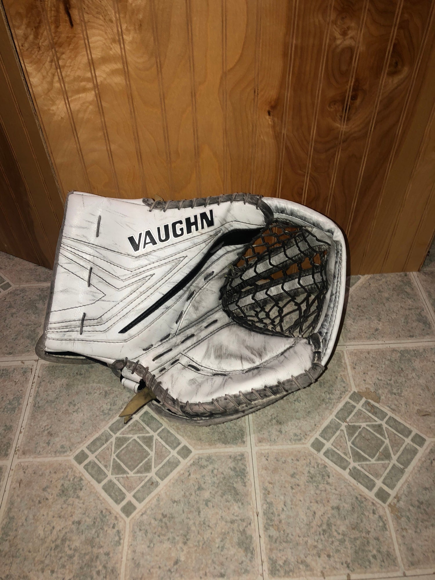 Vaughn Ventus SLR3 Pro Stock Goalie Glove Set LETHEMON 3561