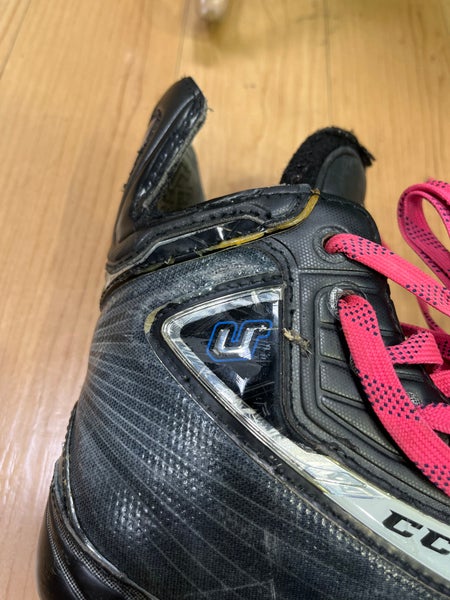 CCM U+ Crazy Light Hockey Skates | Junior 2.5 | Regular