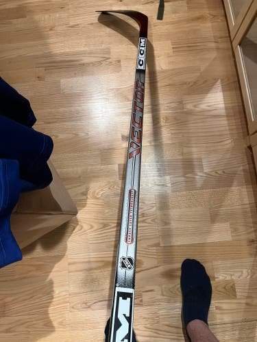 New CCM V8.0 Hockey Stick