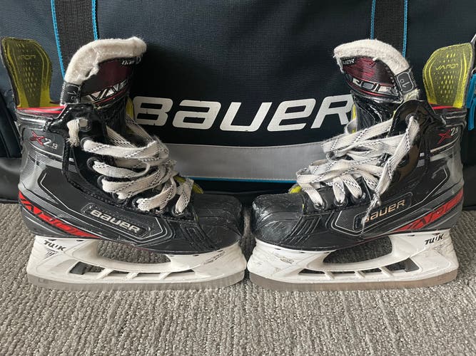 Used Bauer Regular Width Size 1 Vapor X2.9 Hockey Skates