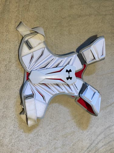 Adult Medium Under Armour Revenant Shoulder Pads