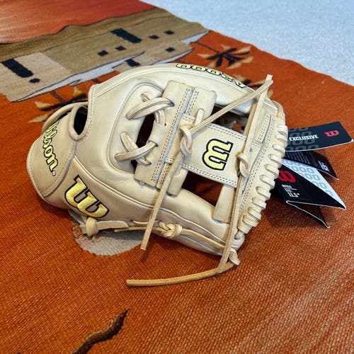 Brand New With Tags 2022 Wilson A2000 DP15 Baseball Glove WBW100623115