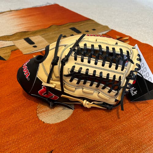 Brand New Wilson A2000 D33 Baseball Glove 11.75" (WBW1003921175)