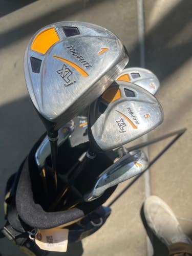 Used Junior Top Flite XLj Right Clubs (Full Set)
