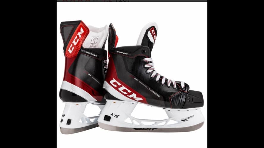 Used CCM Regular Width Size 8.5 JetSpeed FT485 Hockey Skates