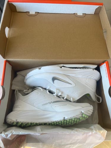 Nike Turf Cleats Low Top Alpha Huarache 8 Pro Turfs 5M/6.5W