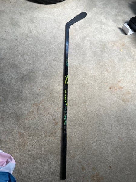 Senior Right Handed P29 Super Tacks AS4 Pro Hockey Stick