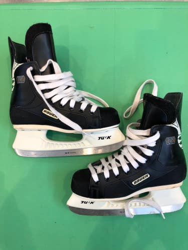 Used Junior Bauer Impact 50 Hockey Skates (Regular) - Size: 3.0