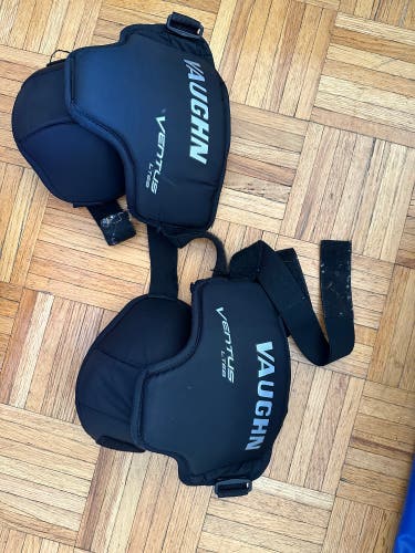 Vaughn Ventus Junior Knee Pads