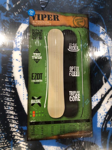 New Flow Viper Snowboard without Bindings (154cm) | SidelineSwap