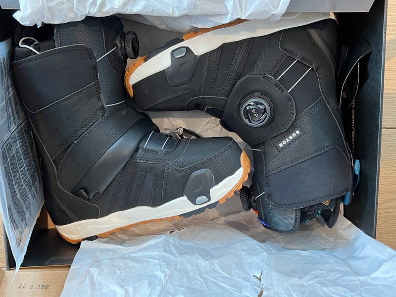 Used Men's Size 8.5 Burton Kendo Step On Snowboard Boots