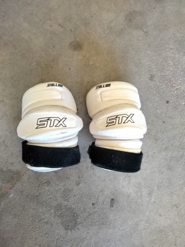 Used Adult Small STX Stallion 300 Arm Pads