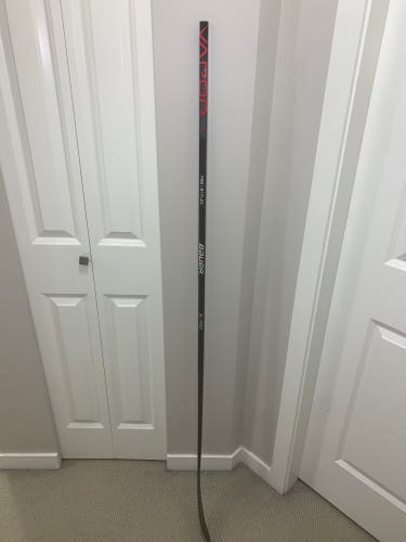 Senior Right Handed P28  Vapor 3X Pro Hockey Stick
