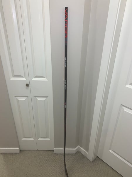 Senior Right Handed P28  Vapor 3X Pro Hockey Stick
