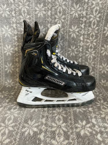 Junior Used Bauer Supreme 2S Pro Hockey Skates Regular Width Size 4