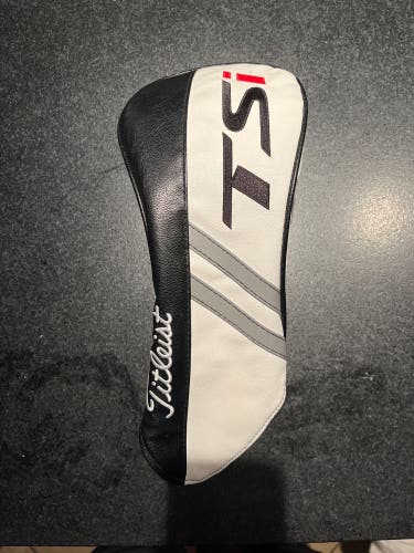 Titleist tsi driver headcover