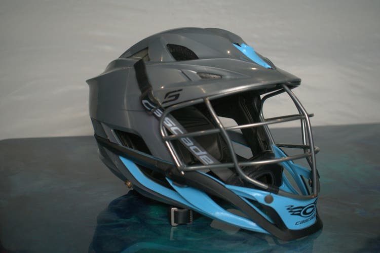 Cascade S Youth Lacrosse Helmet Used