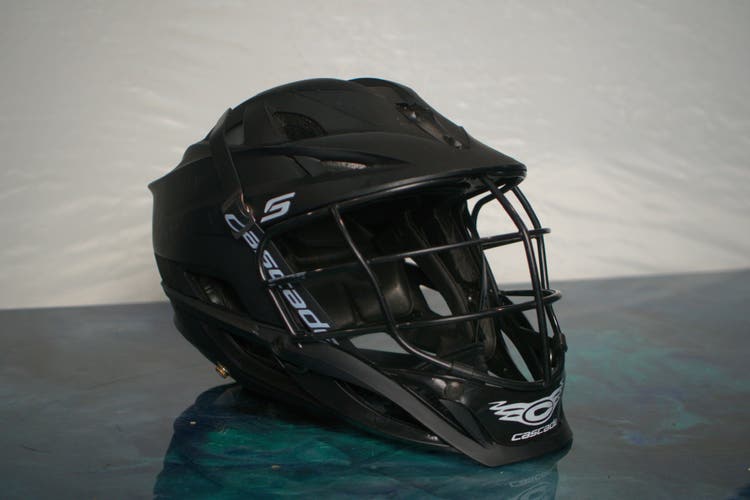 Cascade S Youth Lacrosse Helmet Used Matte Black