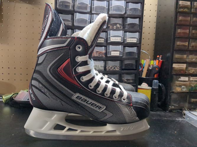 Senior Used Bauer Vapor x30 Hockey Skates Regular Width Pro Stock Size 7
