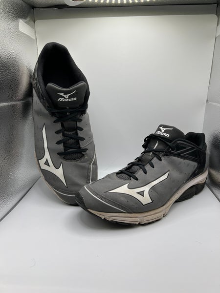 Used Mizuno Wave Swagger 2 Trainer