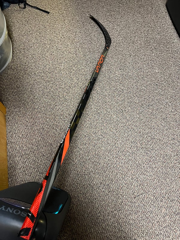 LIKE NEW Senior Right Handed P92  Vapor FlyLite Hockey Stick