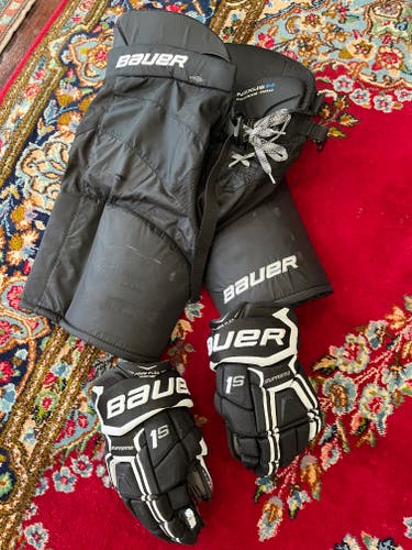 Senior Small Bauer Nexus Freeze Black Pants + free Bauer 1s black gloves