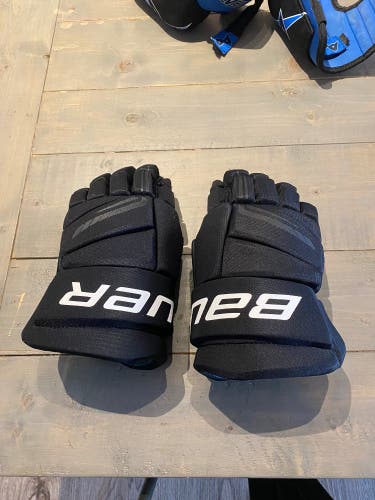 Bauer X 15 inch Senior Gloves