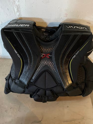 Used Small Bauer Vapor 2X Pro Goalie Chest Protector