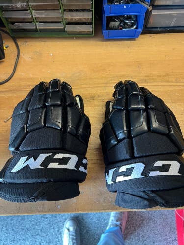 CCM 13" Pro Stock HG40 Gloves