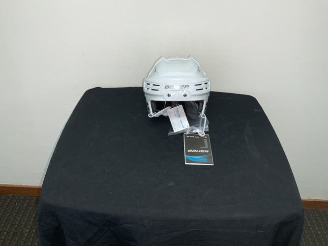 New Small Bauer Re-Akt 200 Helmet White