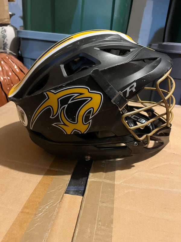 ADELPHI MEN’S LACROSSE Player's Cascade R Helmet