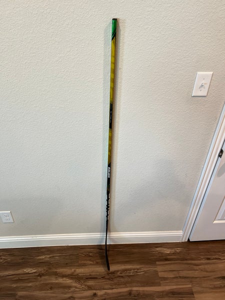Senior Right Handed P92 Supreme UltraSonic Hockey Stick