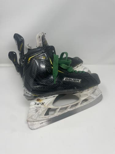 Used Bauer Regular Width Size 9.5 Supreme 2S Pro Hockey Skates