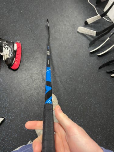 Senior Right Handed   Nexus 3N Hockey Stick