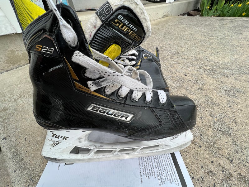 Used Bauer Size 9.5 EE Supreme S29 Hockey Skates