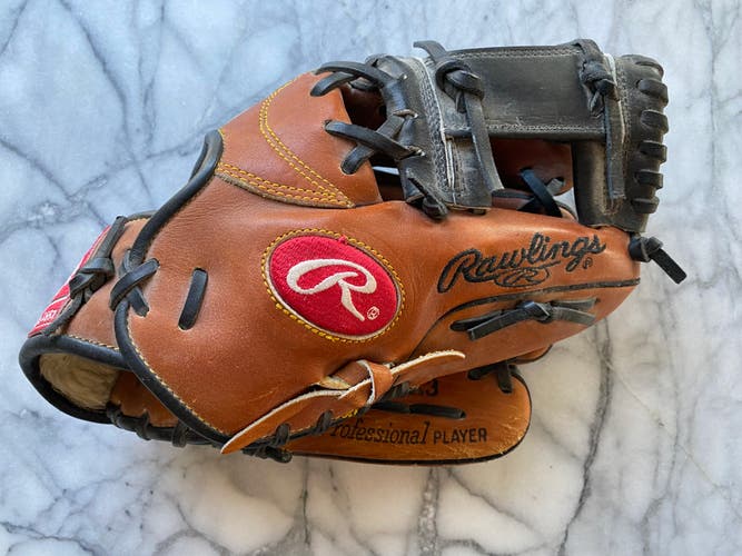 Used Right Hand Throw Rawlings Infield Heart of the Hide Baseball Glove 11.75"