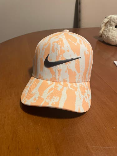 White New One Size Fits All Nike Hat