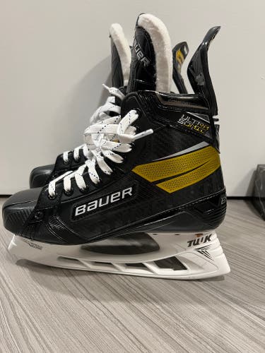 Bauer Supreme UltraSonic Skates- 8.5