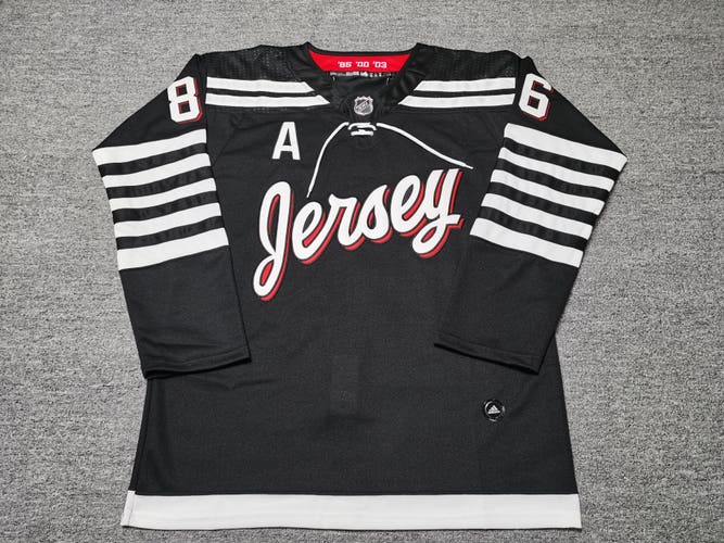 Jack Hughes New Jersey Devils hockey Jersey size 52