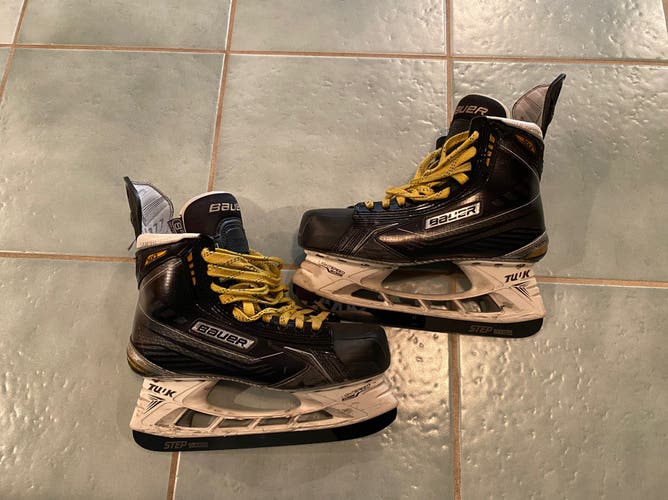 Used Bauer Regular Width  Size 8.5 Supreme MX3 Hockey Skates