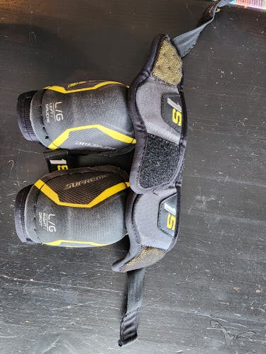 Used Large Bauer Supreme 1S Elbow Pads