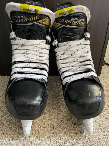 Bauer Supreme Ignite Pro + Hockey Skates Regular Width Size 8.5 - Used