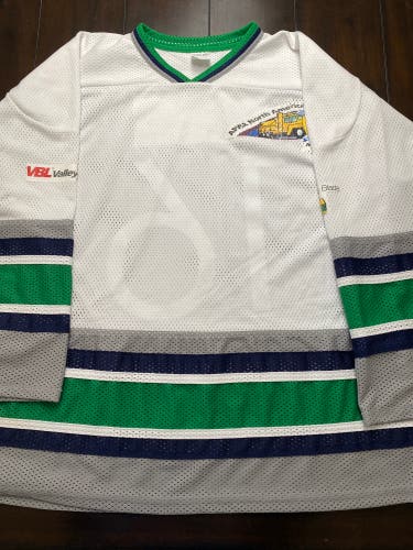 AK SR XL #16 whalers style retro air knit jersey