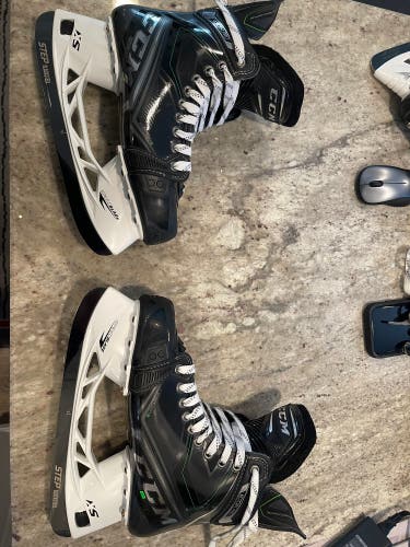 Used CCM Regular Width  Size 8 RibCor 100k Pro Hockey Skates
