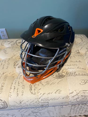 Player's Cascade R Helmet