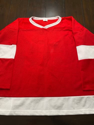 SR L red wings style #88 air knit jersey