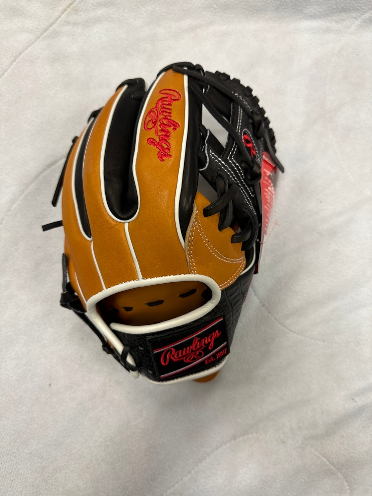 New Right Hand Throw 11.5" Heart of the Hide Baseball Glove