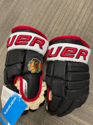 New Bauer 13" Blackhawks Pro Stock Nexus Team Gloves