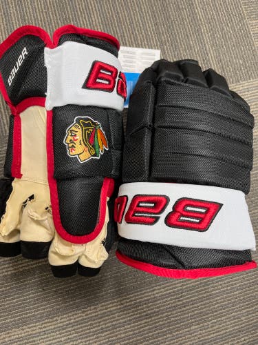 New Bauer Blackhawks 15" Pro Stock Nexus Team Gloves